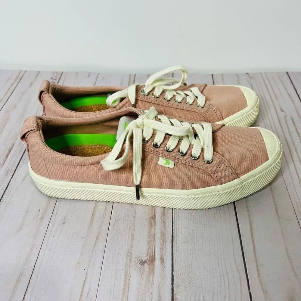Cariuma Pink OCM Low Canvas Sneaker Shoes